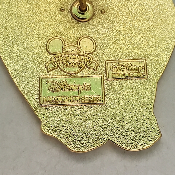 Disney Pin Trading Couples Pocahontas & John Smith Heart Lanyard Pin Series - Picture 3 of 4